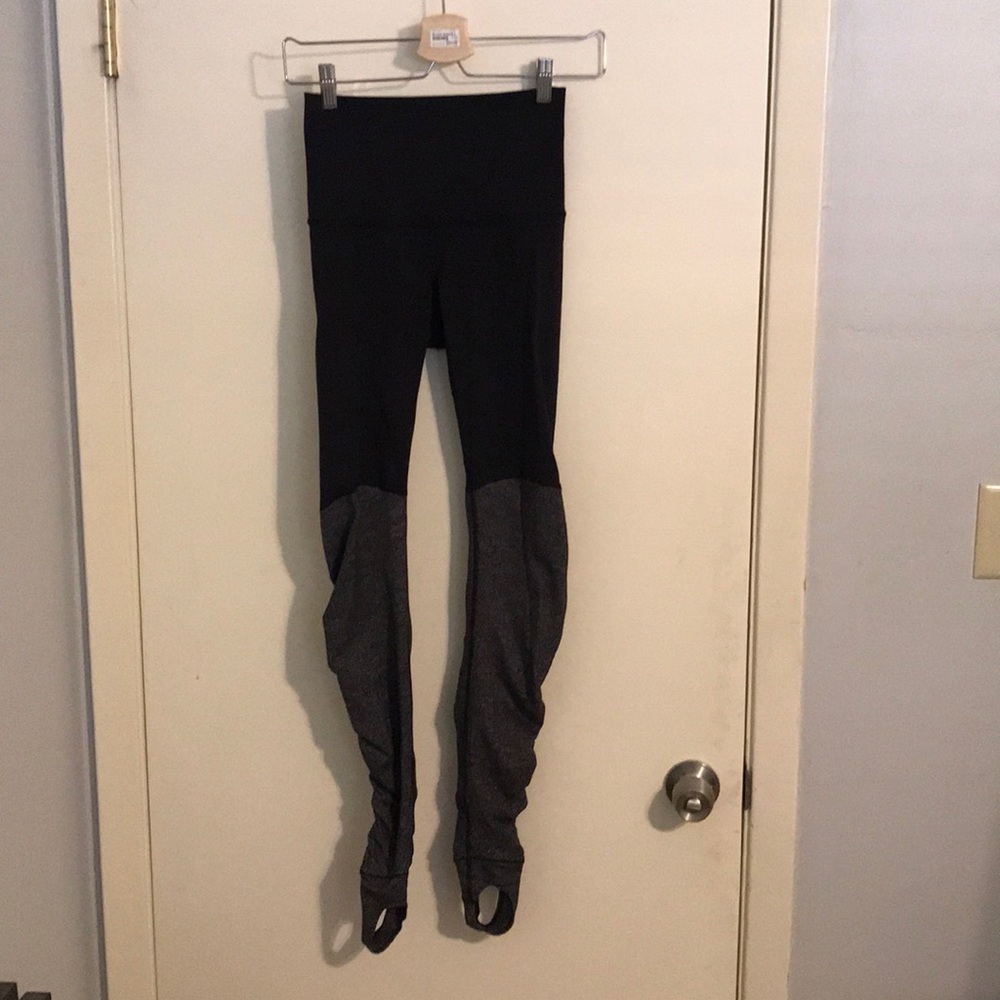 Lululemon Stirrup Leggings size 4 herringbone